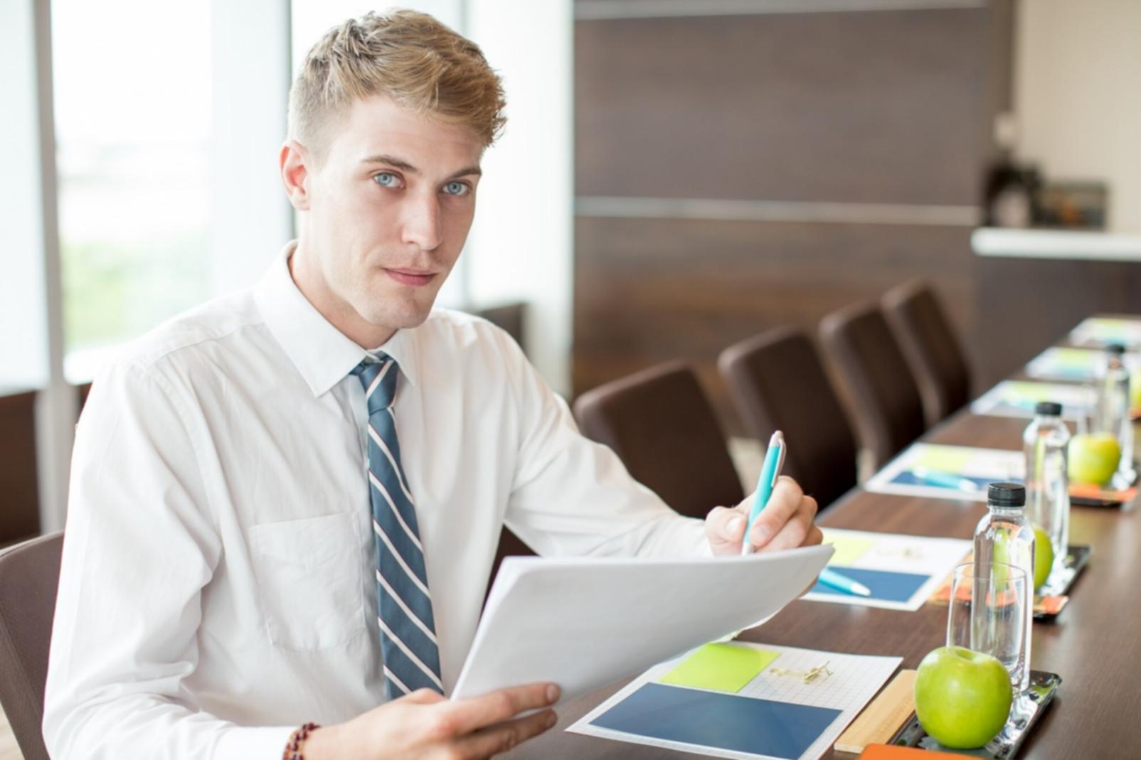 Strategische M&A-Analyse mit Dokumenten und Finanzberichten